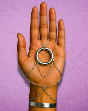 Halo Grip Hand Accessory