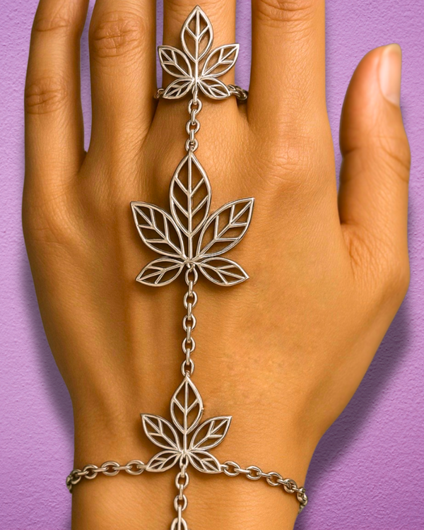 Verdelace Hand Accessory